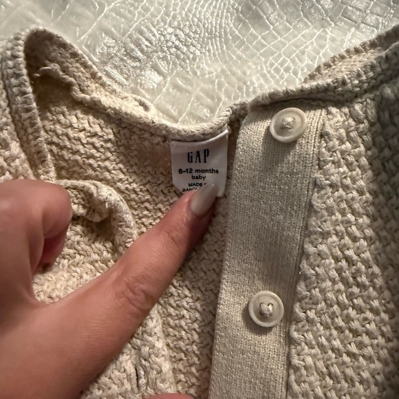 Gap Cream Knit Baby Cardigan and romper Set - Picture 2 of 4